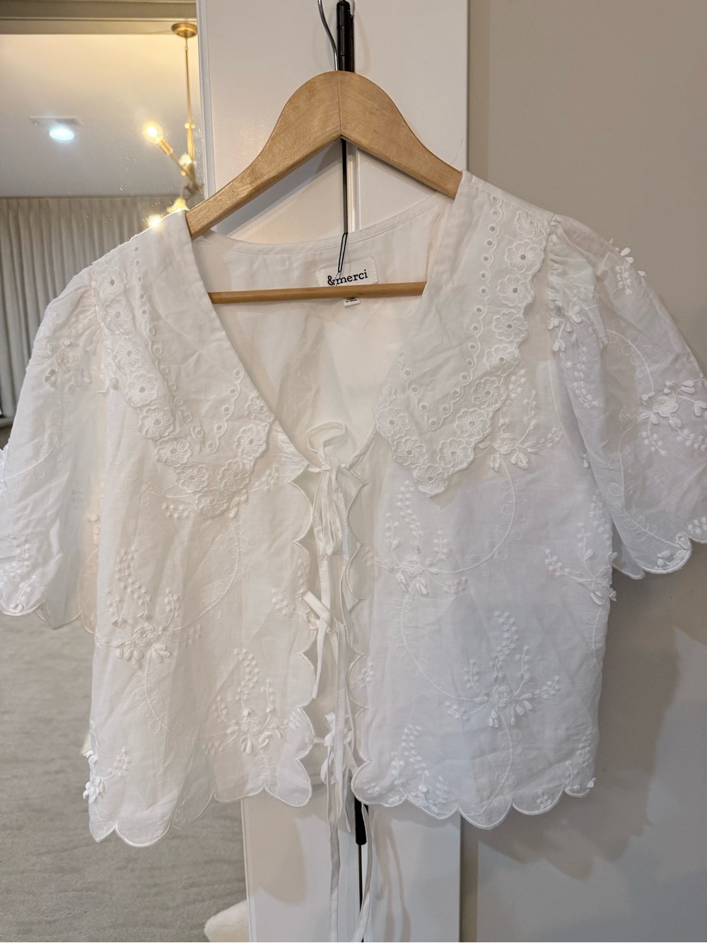 &merci Cotton White Embroidered Lace-Trim Tie Front Top Size Medium NWT